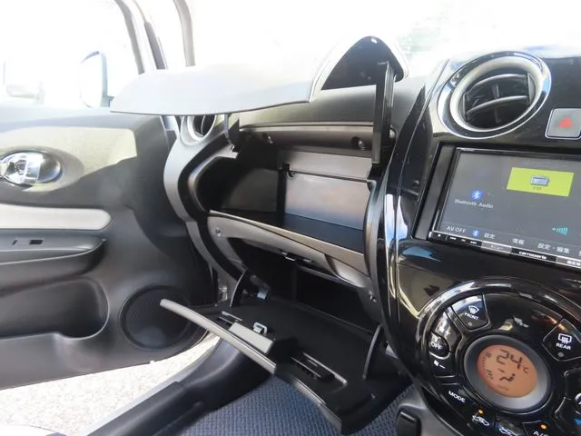 ノート(ニッサン)の車両写真