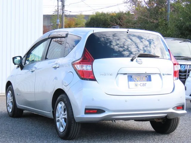 ノート(ニッサン)の車両写真