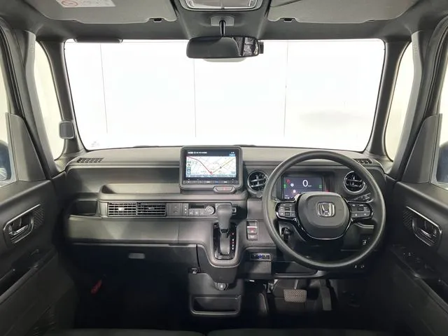 Ｎ　ＢＯＸ　カスタム（ホンダ）の車両写真