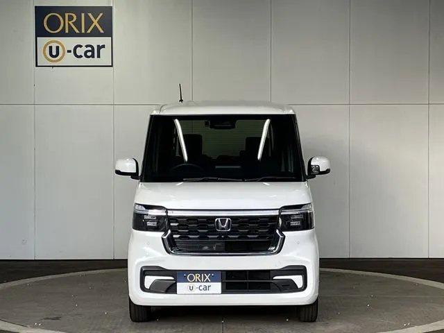 N BOX カスタム(ホンダ)の車両写真