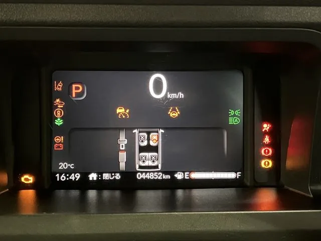 N BOX カスタム(ホンダ)の車両写真