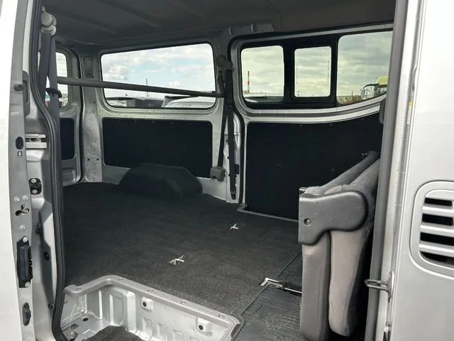 ＮＶ３５０キャラバン　１．２ｔ（ニッサン）の車両写真