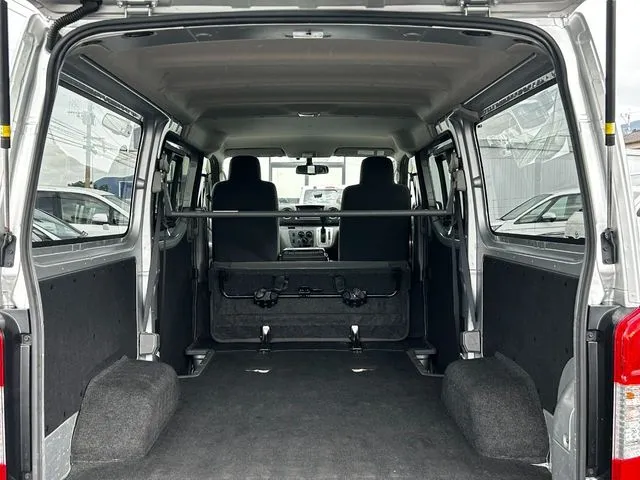 ＮＶ３５０キャラバン　１．２ｔ（ニッサン）の車両写真
