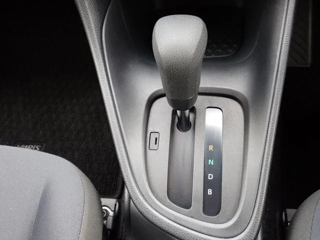 ヤリス(トヨタ)の車両写真