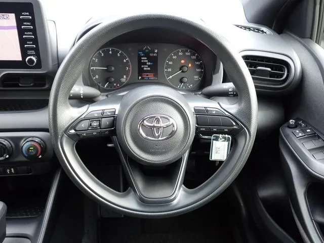 ヤリス(トヨタ)の車両写真