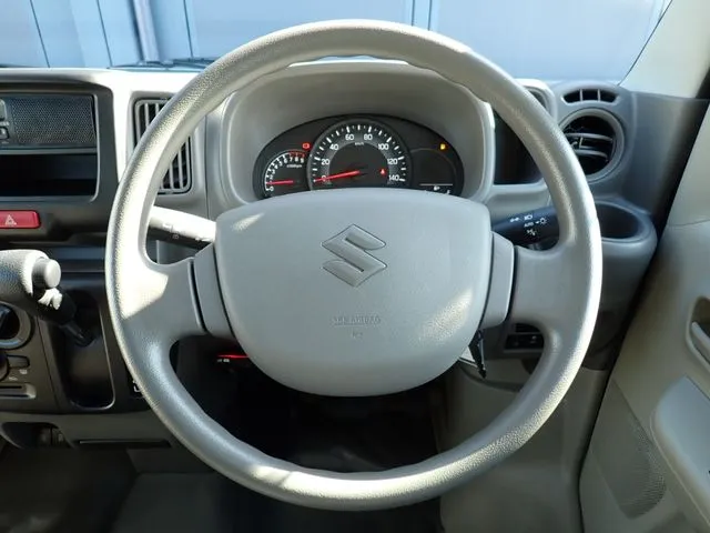 エブリイバン（スズキ）の車両写真