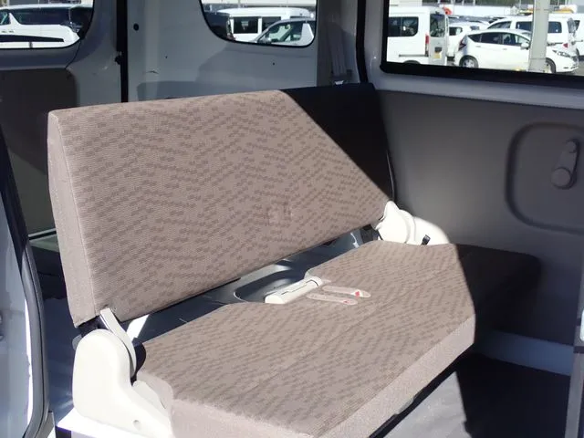 エブリイバン（スズキ）の車両写真