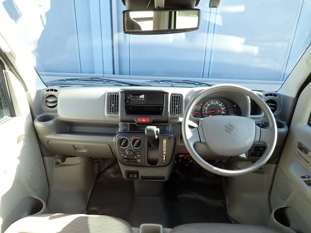 エブリイバン（スズキ）の車両写真