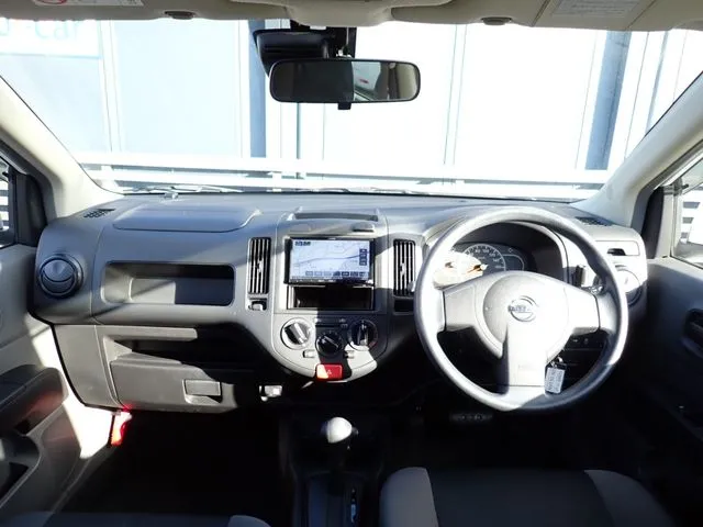 NV150 AD 2WD(ニッサン)の車両写真