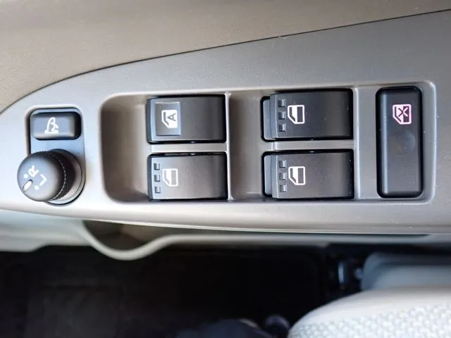 タント(ダイハツ)の車両写真