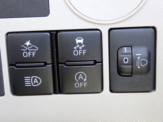 タント(ダイハツ)の車両写真