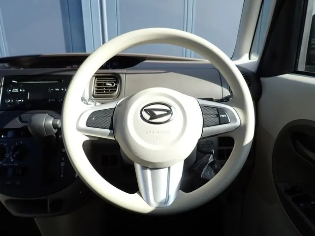 タント(ダイハツ)の車両写真