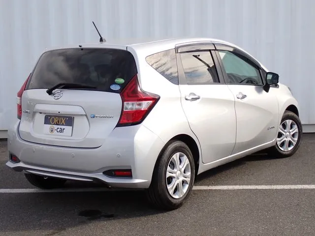 ノート(ニッサン)の車両写真