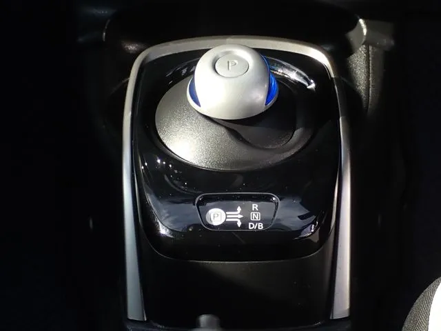 ノート(ニッサン)の車両写真