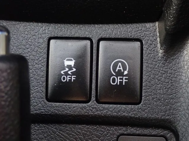 カローラアクシオ(トヨタ)の車両写真