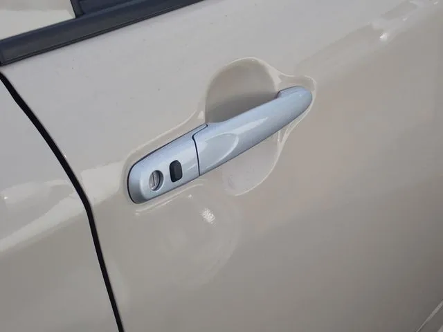 パッソ（トヨタ）の車両写真