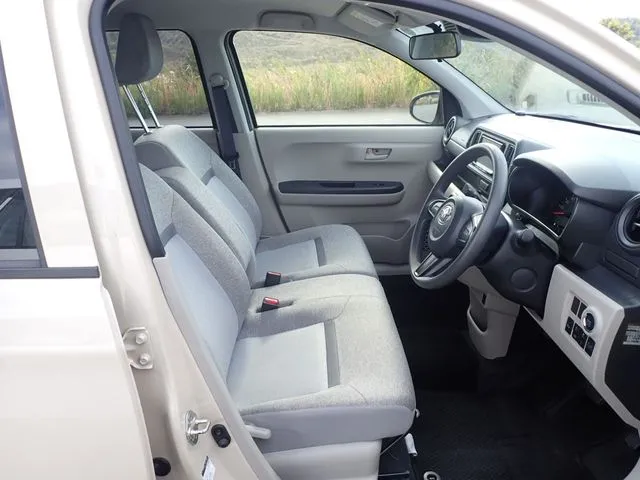 パッソ（トヨタ）の車両写真