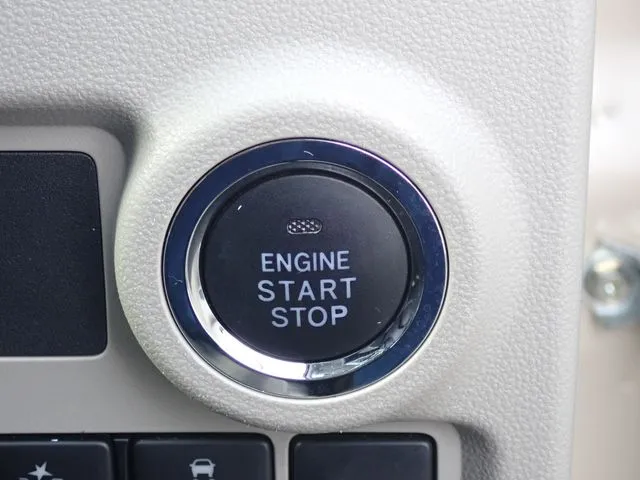 パッソ（トヨタ）の車両写真