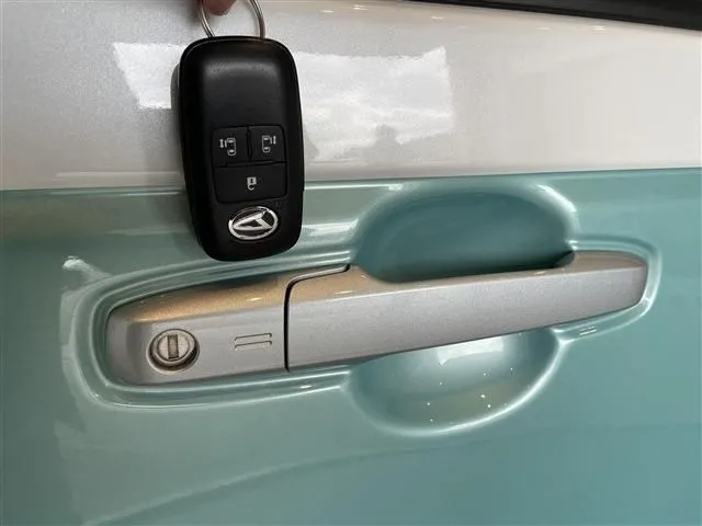 ダイハツ　ムーヴ　キャンバス