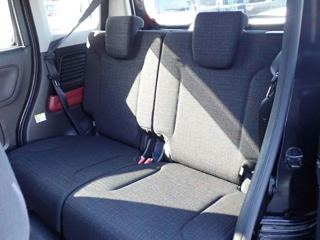 スペーシア(スズキ)の車両写真