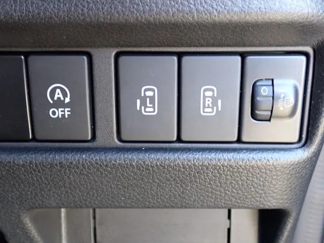 スペーシア(スズキ)の車両写真