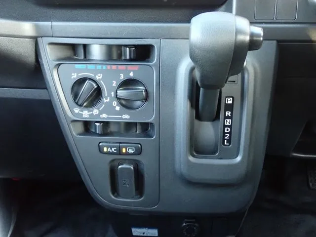 ハイゼットカーゴ(ダイハツ)の車両写真