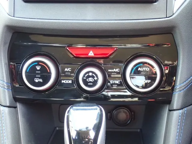 SUBARU XV ハイブリッド(スバル)の車両写真