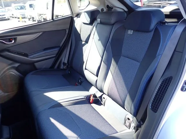 SUBARU XV ハイブリッド(スバル)の車両写真