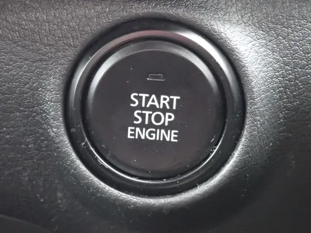 MAZDA3 セダン(マツダ)の車両写真