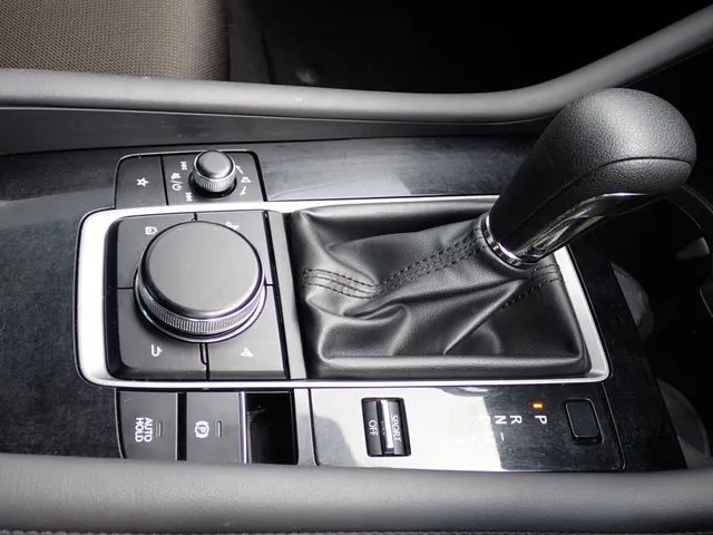 MAZDA3 セダン(マツダ)の車両写真