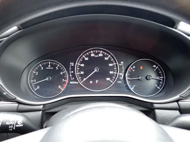 MAZDA3 セダン(マツダ)の車両写真