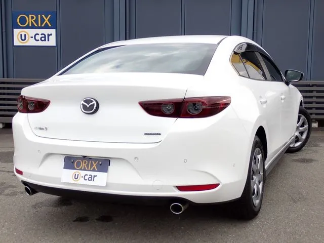 MAZDA3 セダン(マツダ)の車両写真