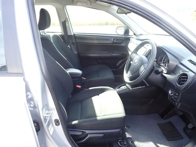 カローラアクシオ(トヨタ)の車両写真