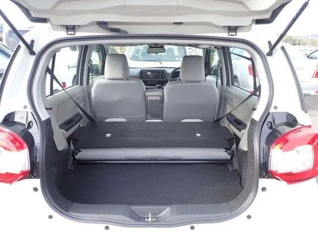 パッソ（トヨタ）の車両写真