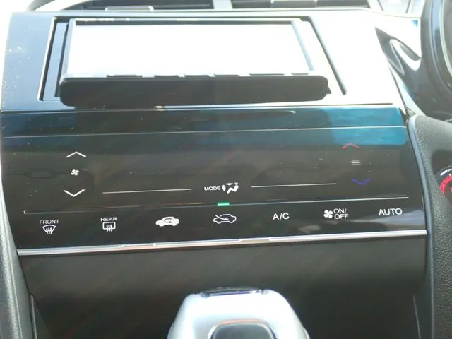 シャトル ハイブリッド(ホンダ)の車両写真