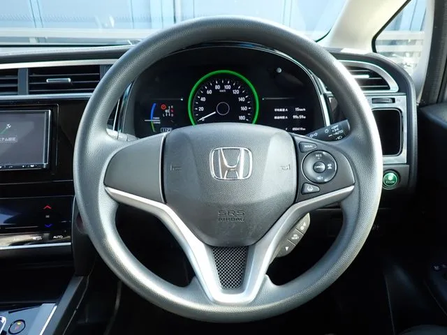 シャトル ハイブリッド(ホンダ)の車両写真