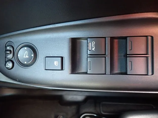 シャトル ハイブリッド(ホンダ)の車両写真