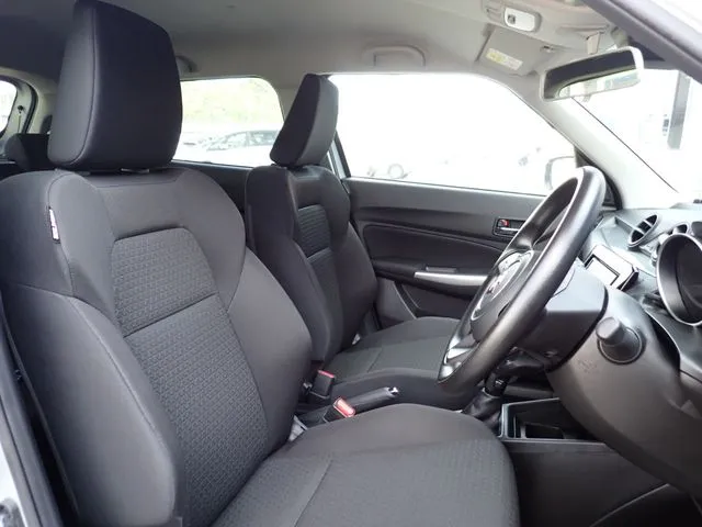 スイフト(スズキ)の車両写真