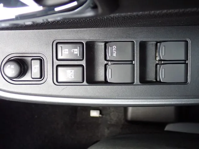 スイフト(スズキ)の車両写真