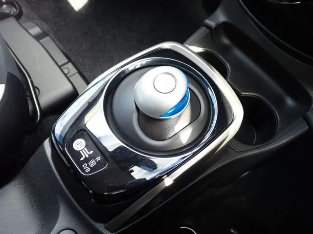 ノート(ニッサン)の車両写真