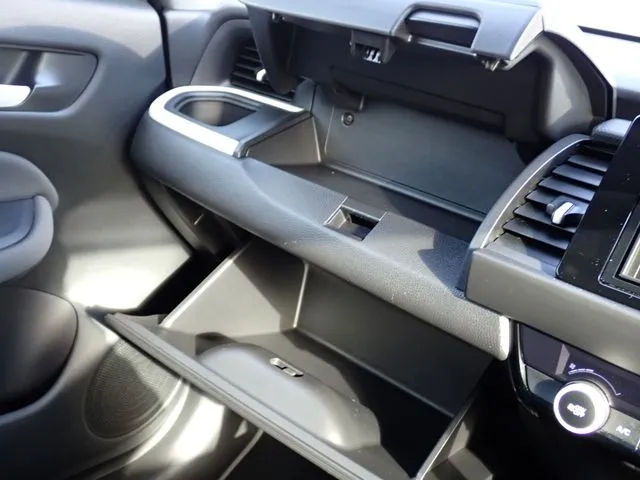 フィット e:HEV(ホンダ)の車両写真