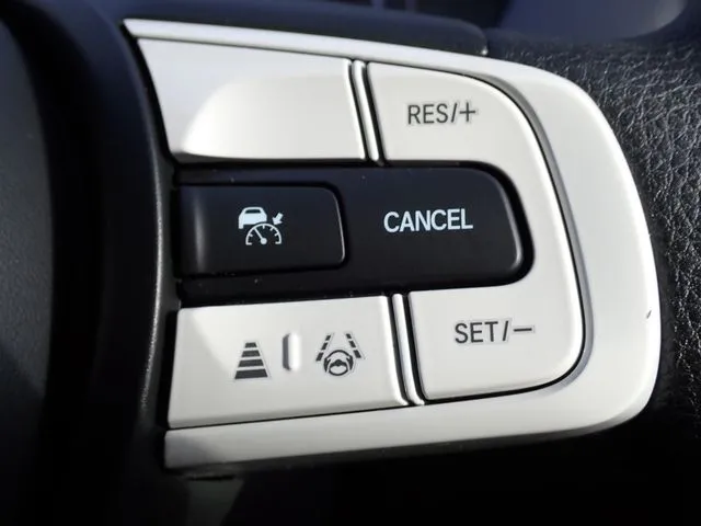 フィット e:HEV(ホンダ)の車両写真