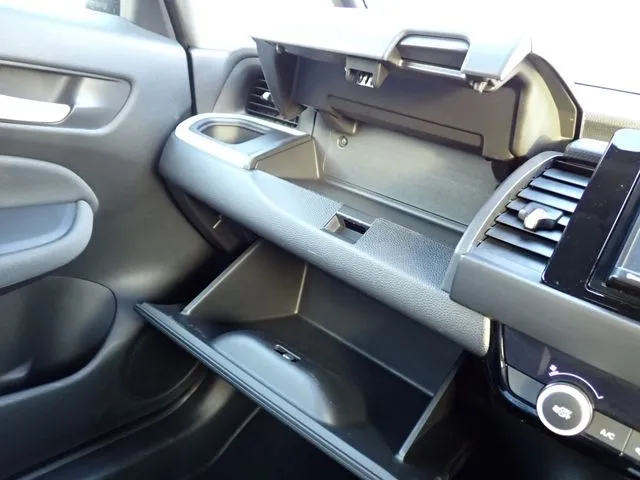 フィット e:HEV(ホンダ)の車両写真