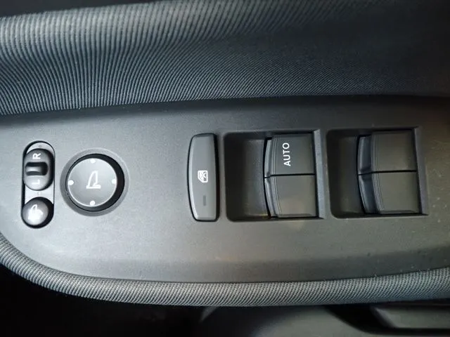 フィット e:HEV(ホンダ)の車両写真