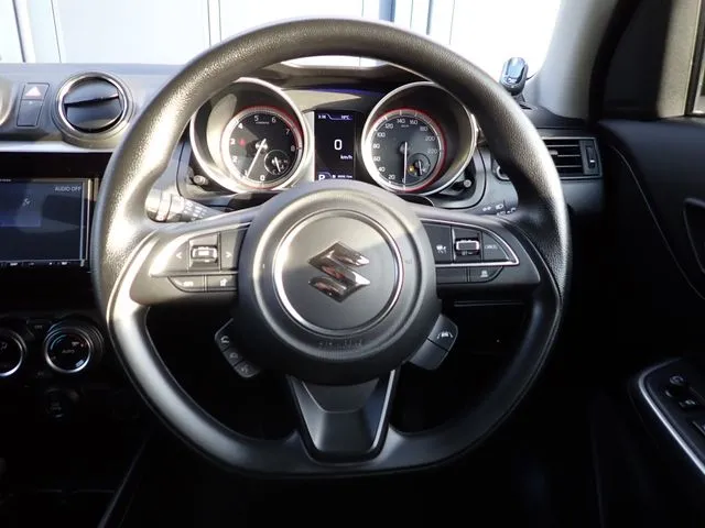 スイフト(スズキ)の車両写真
