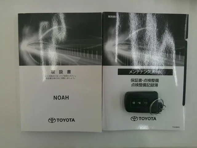 ノア ハイブリッド(トヨタ)の車両写真