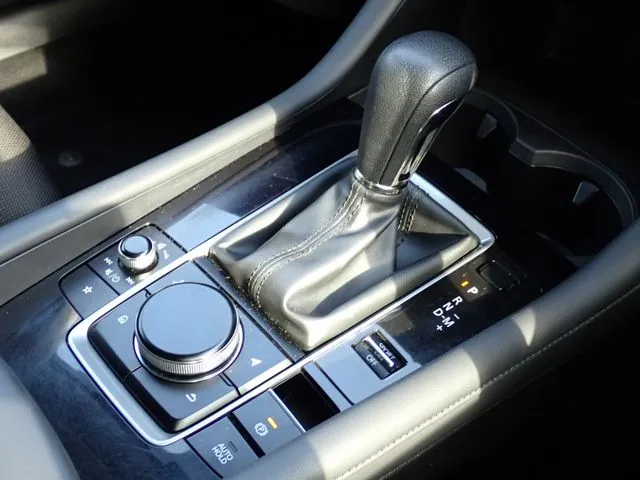 MAZDA3 セダン(マツダ)の車両写真