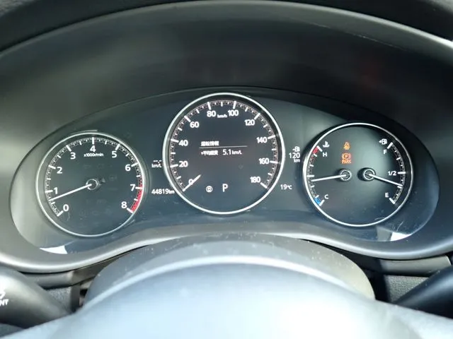 MAZDA3 セダン(マツダ)の車両写真