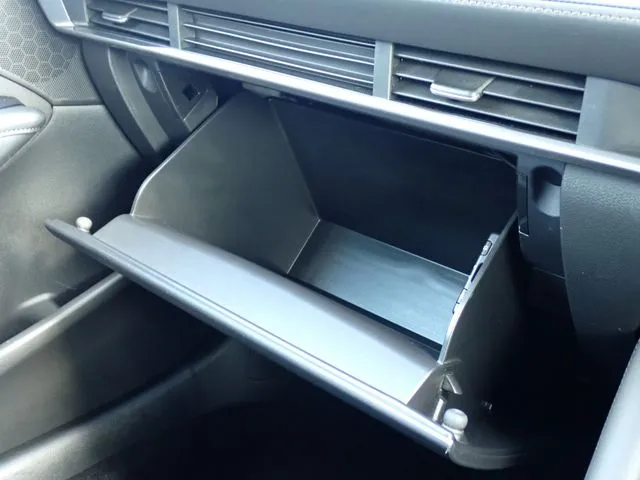 MAZDA3 セダン(マツダ)の車両写真