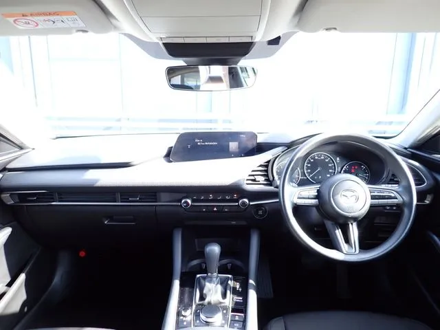 MAZDA3 セダン(マツダ)の車両写真